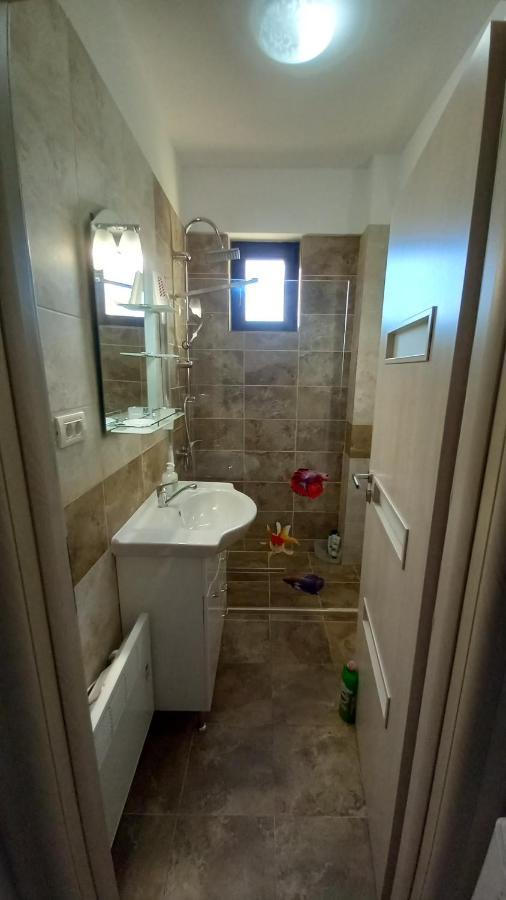 Apartament Matei Apartment Тулча Екстериор снимка